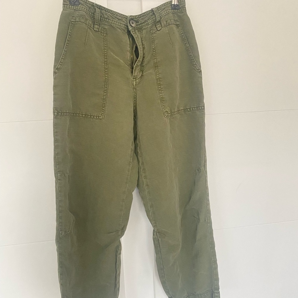 Anthropologie low rise cropped cargo pant 24p